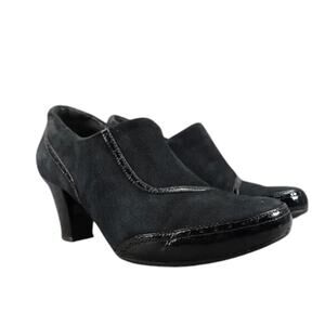 Clarks Shoes Womens 9 Artisan Heel Boot Leather Fashion Zip Classic Professional